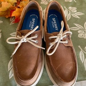 Sherry, top-sider man shoes size 8.5